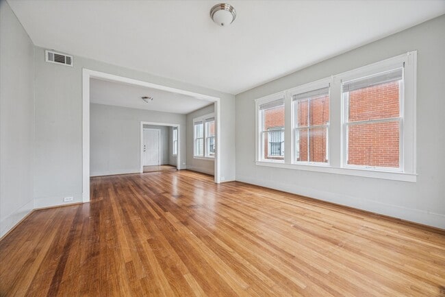 Photo - 2510 Kingston St