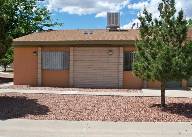 Greenbriar Manor Apartments - Greenbriar Manor Apartments