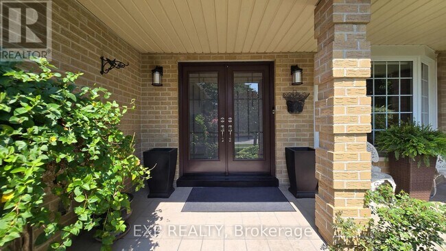 Photo - 281 Mississaga St