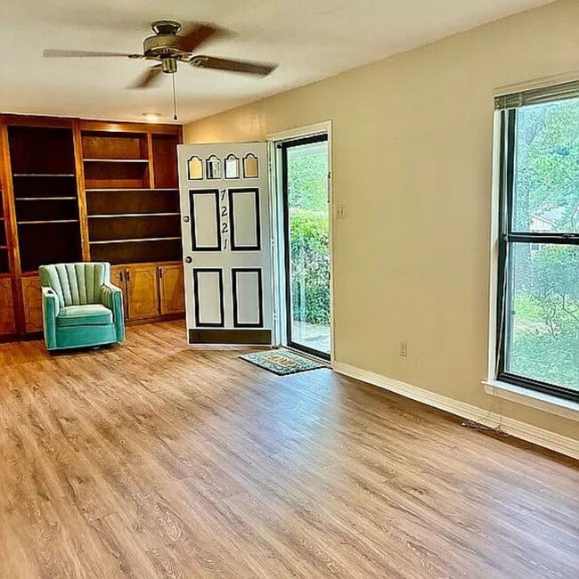7221 Lakewood Rd