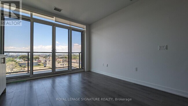 Photo - 1195 The Queensway Unité 619