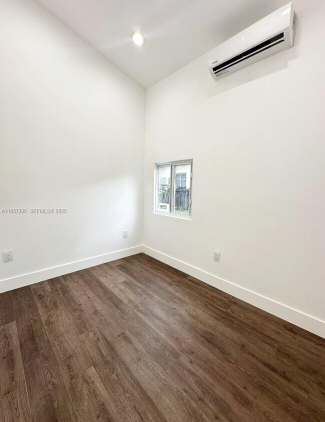 Photo - 2126 NW 24th St Unit A