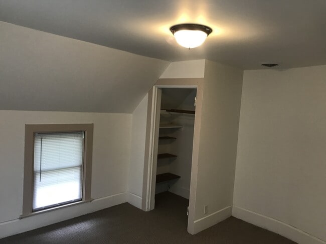 Photo - 900 W Main St Unit Upper