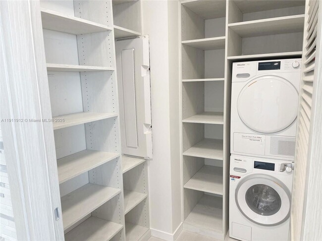 Photo - 1000 Brickell Plaza Unit PH5405