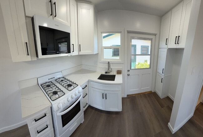 Photo - !!! OPEN HOUSE !!! - Wednesday July 1st - 4:00pm to 7:00pm Unidad 8