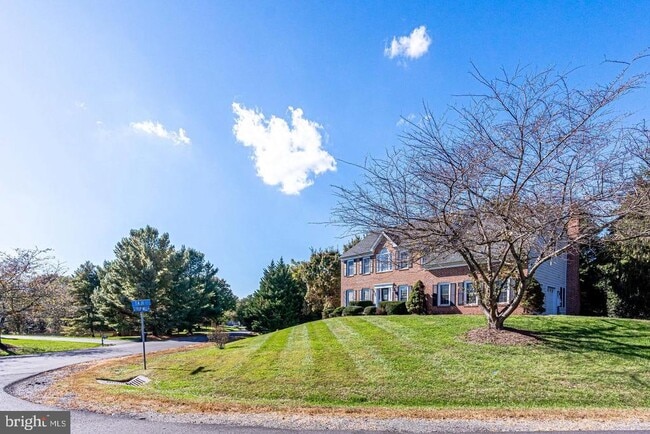 Photo - 1168 Taji Ct