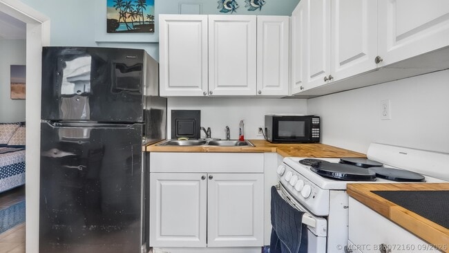 Photo - 1637 Taft St