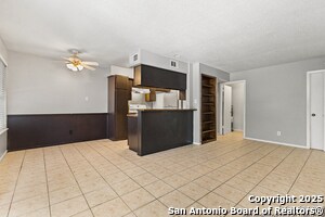 Building Photo - 5827 Shadow Glen Rental