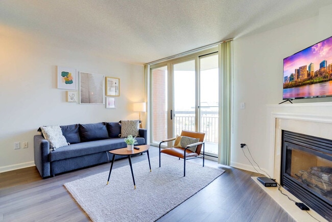 Photo - 901 N Pollard St Unidad FL13-ID1022362P