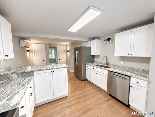 300 Railtree Hill Rd Unit A