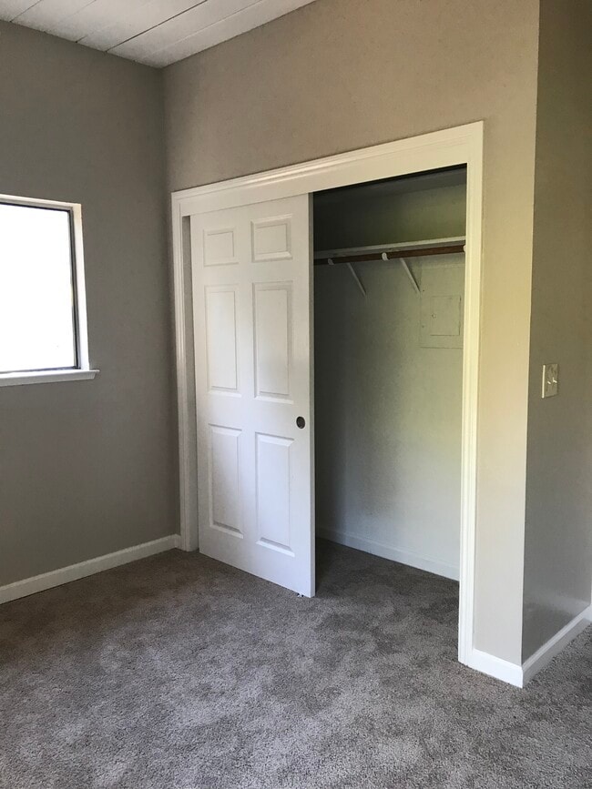 Photo - 13131 Oak St