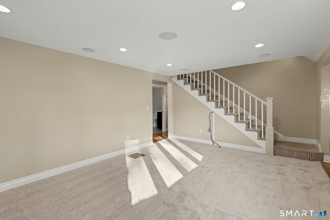 Photo - 142 N Taylor Ave