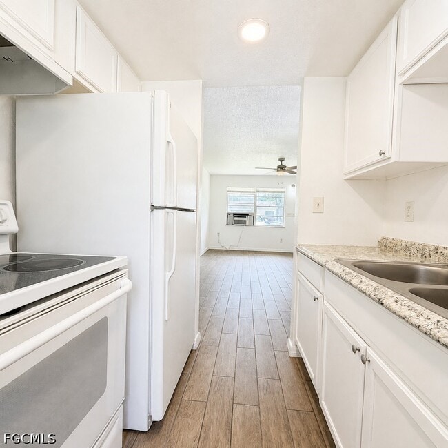 Photo - 723 Burdick Ave