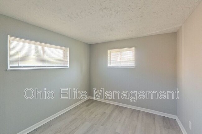 Photo - 3605 Cushing Dr