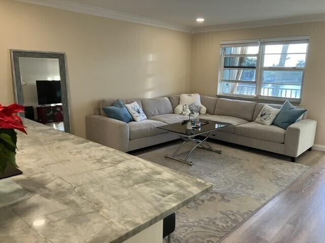 Photo - 801 NE 18th Ct Unidad 202