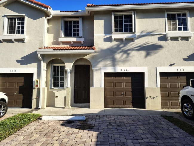 Building Photo - 21113 NW 14th Pl Unit 230