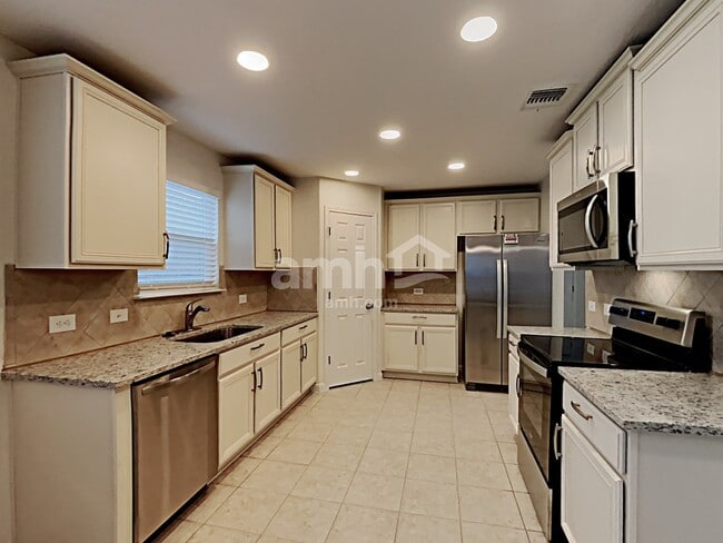 Photo - 1038 Lauren St