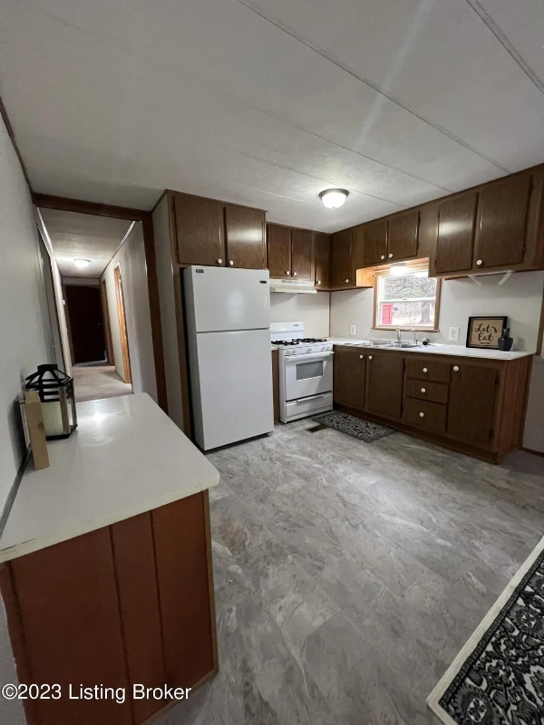 Photo - 740 Chandler Ave