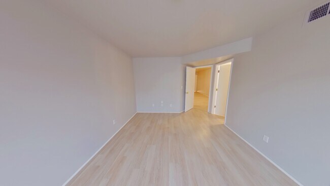 Photo - 1640 Athol Ave Unit B-12