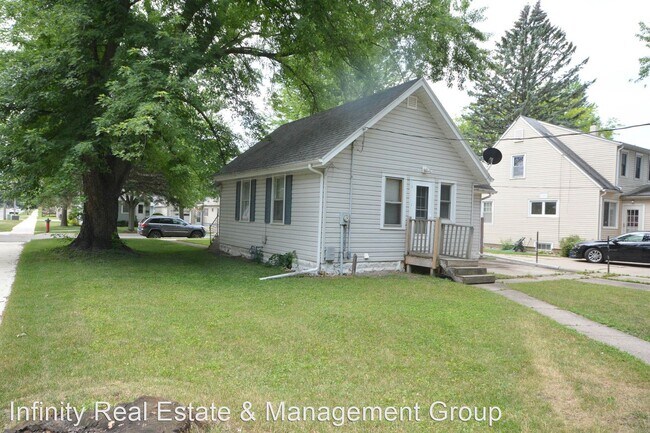 Photo - 2 br, 1 bath House - 800 12th Ave NW