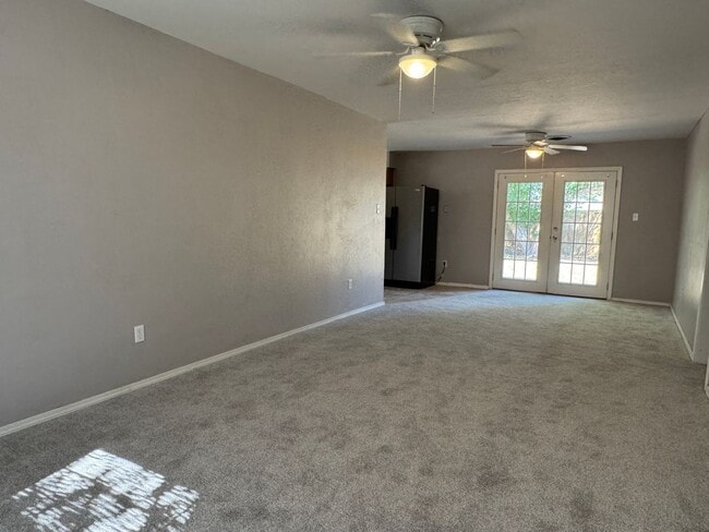 Building Photo - 314 SW 68th-AVAILABLE NOW! Rental