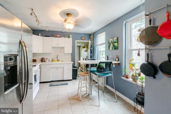 Photo - 456 Lyceum Ave