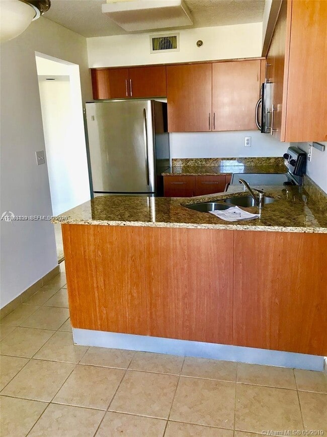 Building Photo - 3300 NE 192 St Unit 510