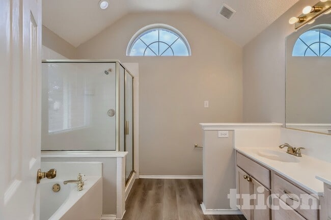 Photo - 3409 Bradford Dr