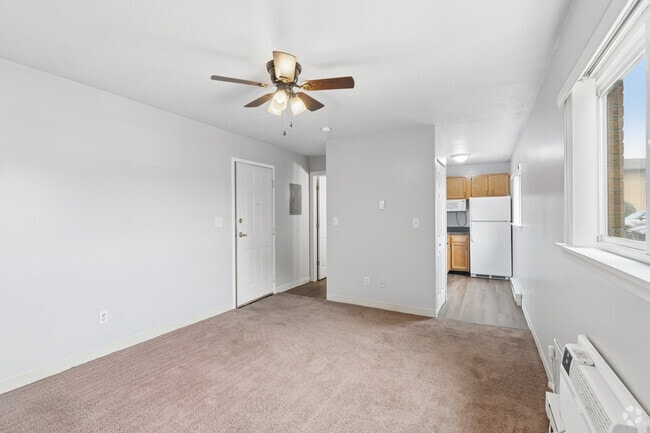 Studio - 310SF - Dining Area