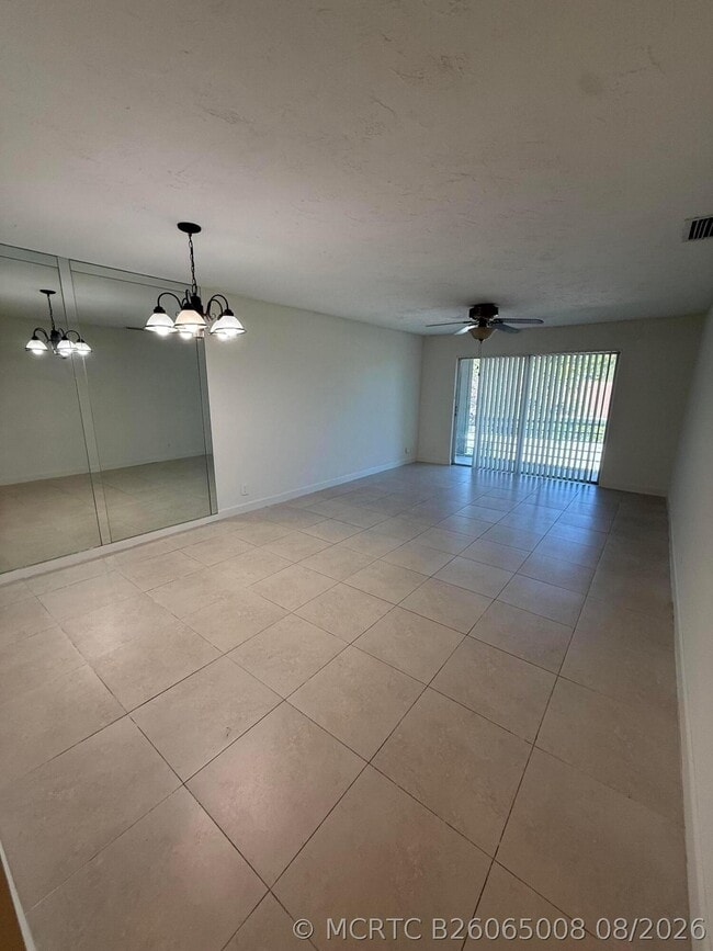 Building Photo - 5515 N Lakewood Cir Unit 124