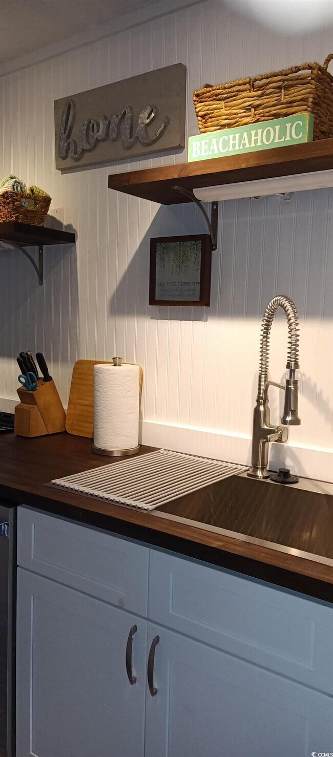 1709 S Ocean Blvd Condo Condo for Rent in North Myrtle Beach, SC