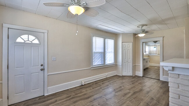 Living room - 201 N Wild Olive Ave Unit 1