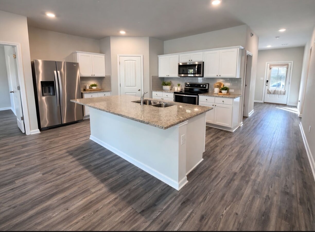 Photo - Home in the heart of Denham Springs