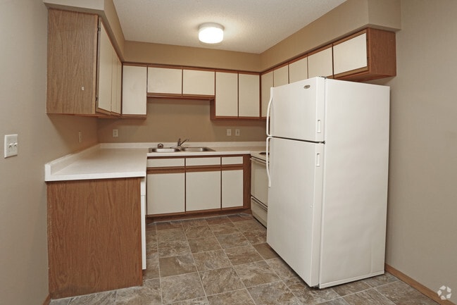 Photo - Country Club Manor