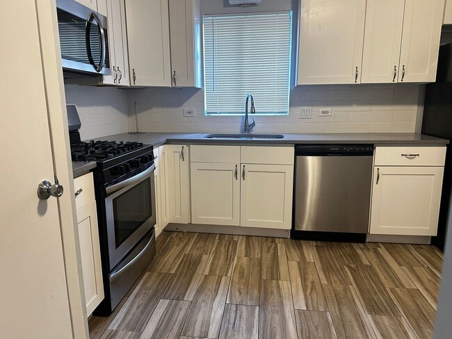 Photo - 6020 Lake Bluff Dr