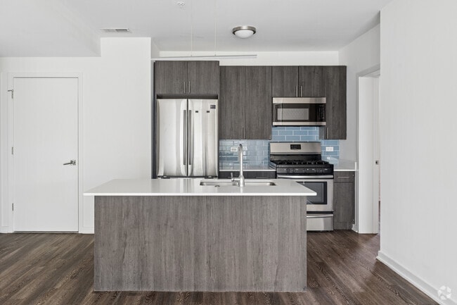 2BR, 2BA - 1,000SF - Kitchen