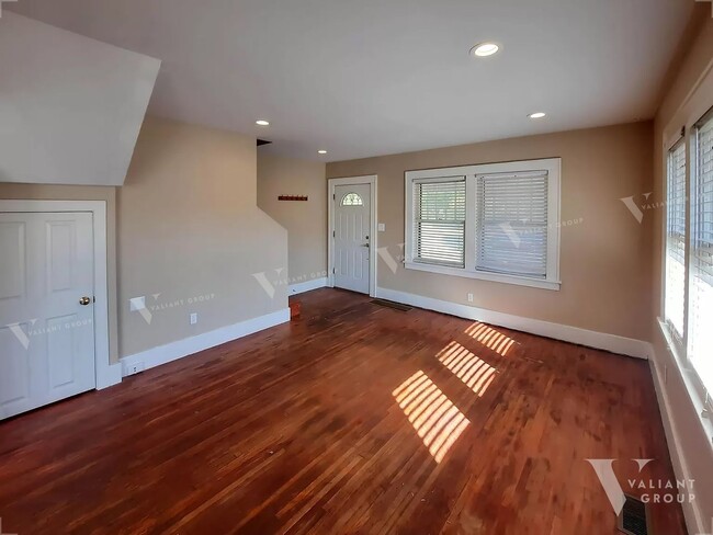 Photo - Spacious  5-Bedroom, 3-Bath Home in Midtown Springfield