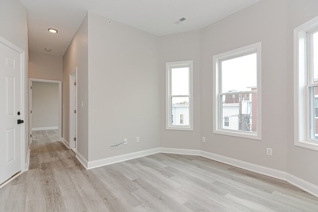 5 John St Unit 3