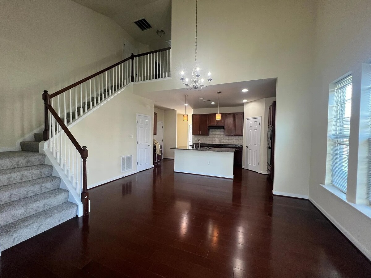 Photo - 508 Winterhawk Pl Townhome