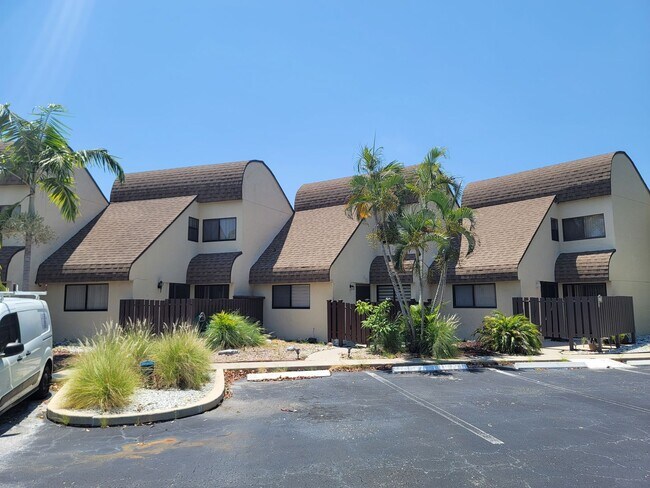 Photo - Condo for rent Unit 2C