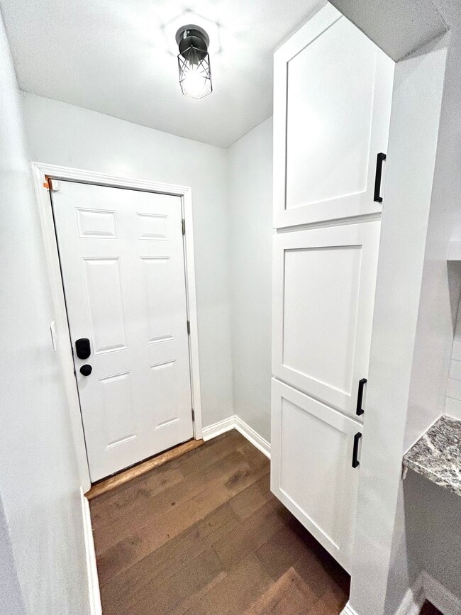Photo - 211 Hawkes Ave