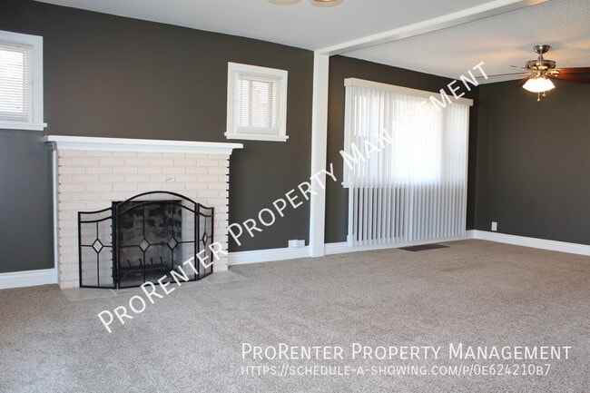 Photo - 747 E 22nd St