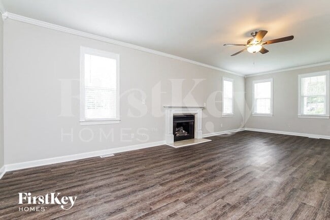 Photo - 414 Winfred Dr