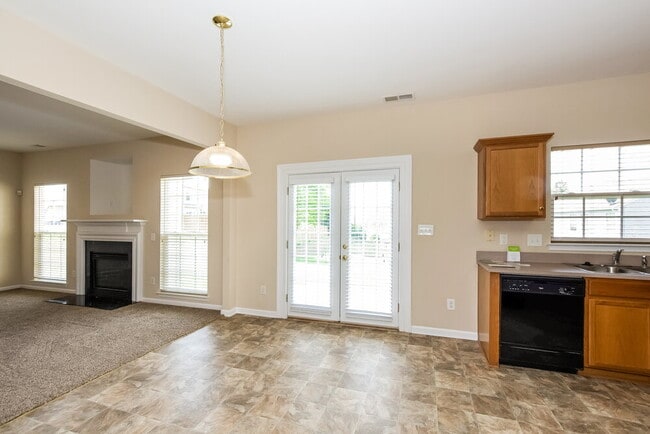 Photo - 1146 Danbrook Dr