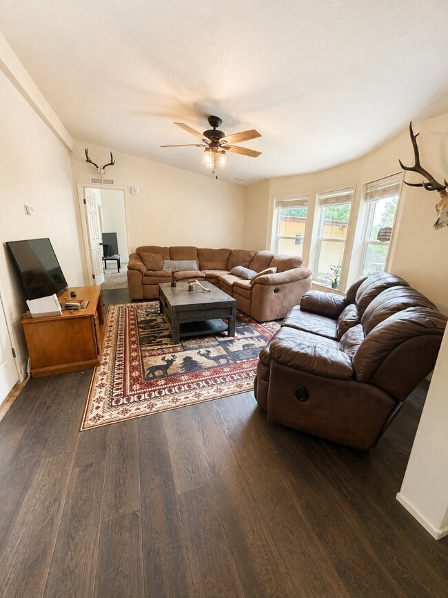 Photo - 6647 Alderson Ln