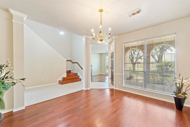 Photo - 7218 Broadelm Dr