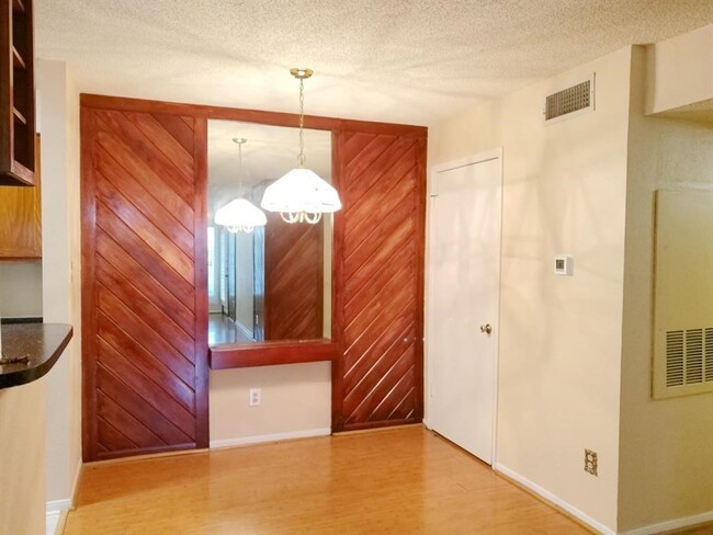 Photo - 2121 Hepburn St Unit 505