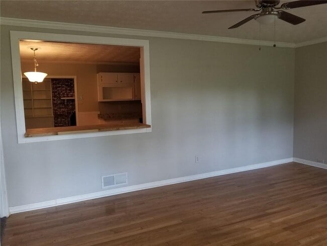 Photo - 5193 Alder Ln SW