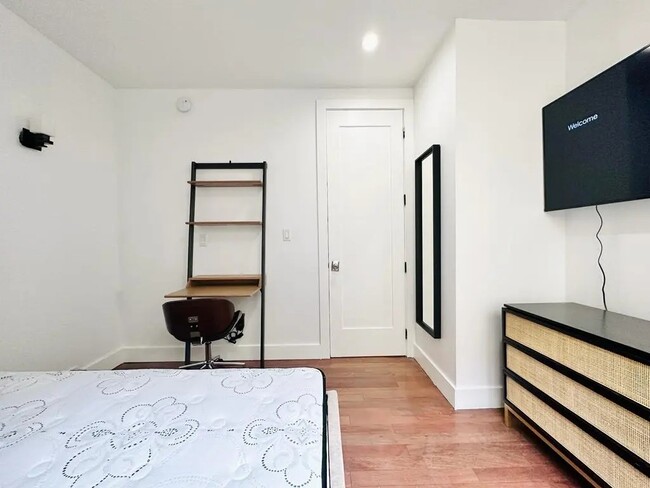 Photo - Furnished room/NOT APARTMENT Unit 2F