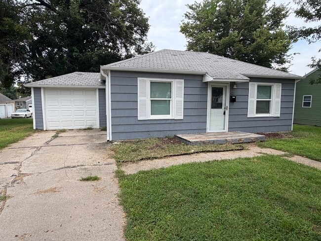420 W Pine St